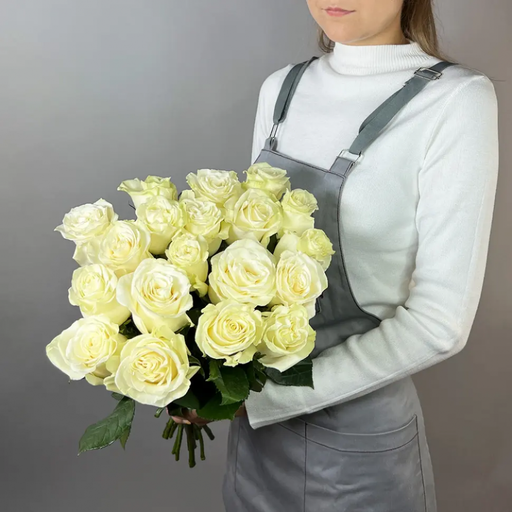 19 роз 70 см. 19 роз 70 см.