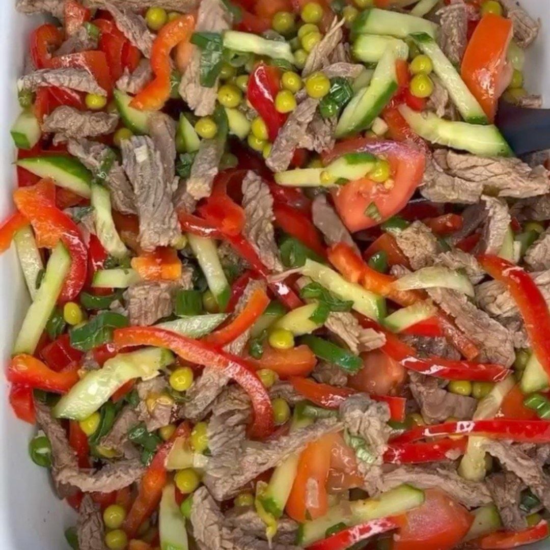 Мясной салат с говядиной, 100 гр. Мясной салат с говядиной, 100 гр.