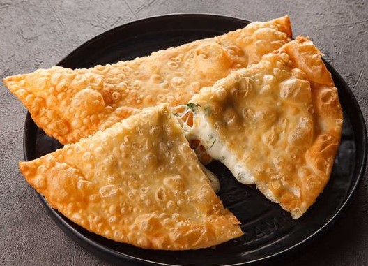 Чебурек с сыром