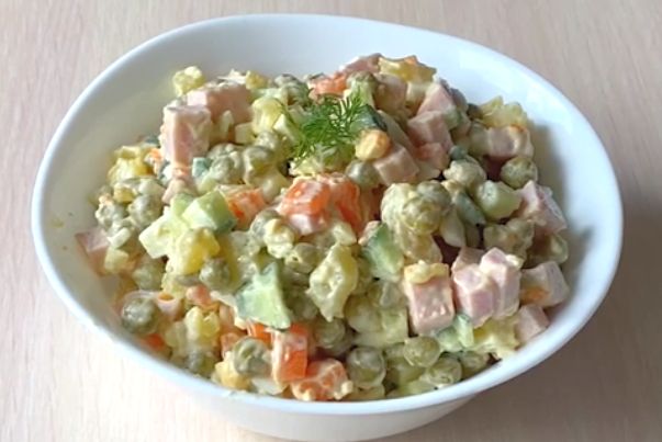 Салат мясной ( Оливье ) Салат мясной ( Оливье )