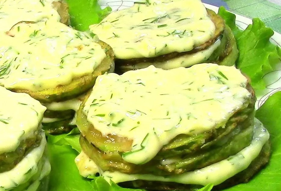 Кабачка жаренные с майонезем Кабачка жаренные с майонезем