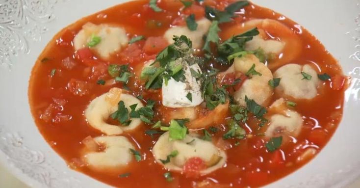 Хамур - долма маленькие пельмени с бульоном Хамур - долма маленькие пельмени с бульоном