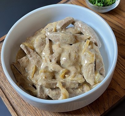 Печень куриная в сметане Печень куриная в сметане