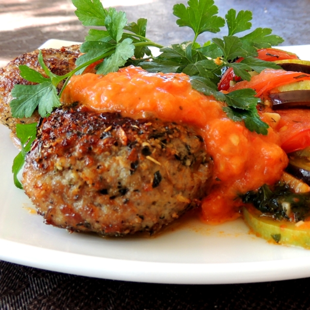 Котлета из курицы с овощами на мангале Котлета из курицы с овощами на мангале