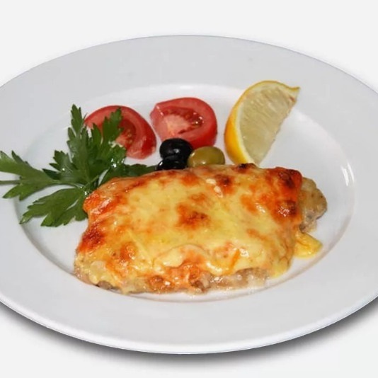 Горбуша с овощами под сырной корочкой Горбуша с овощами под сырной корочкой