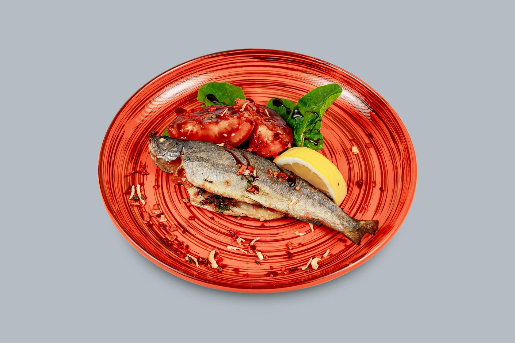 Форель радужная запеченная с томатами Форель радужная запеченная с томатами