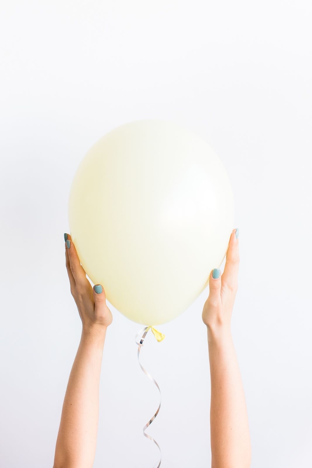 Однотонный шарик  без рисунка