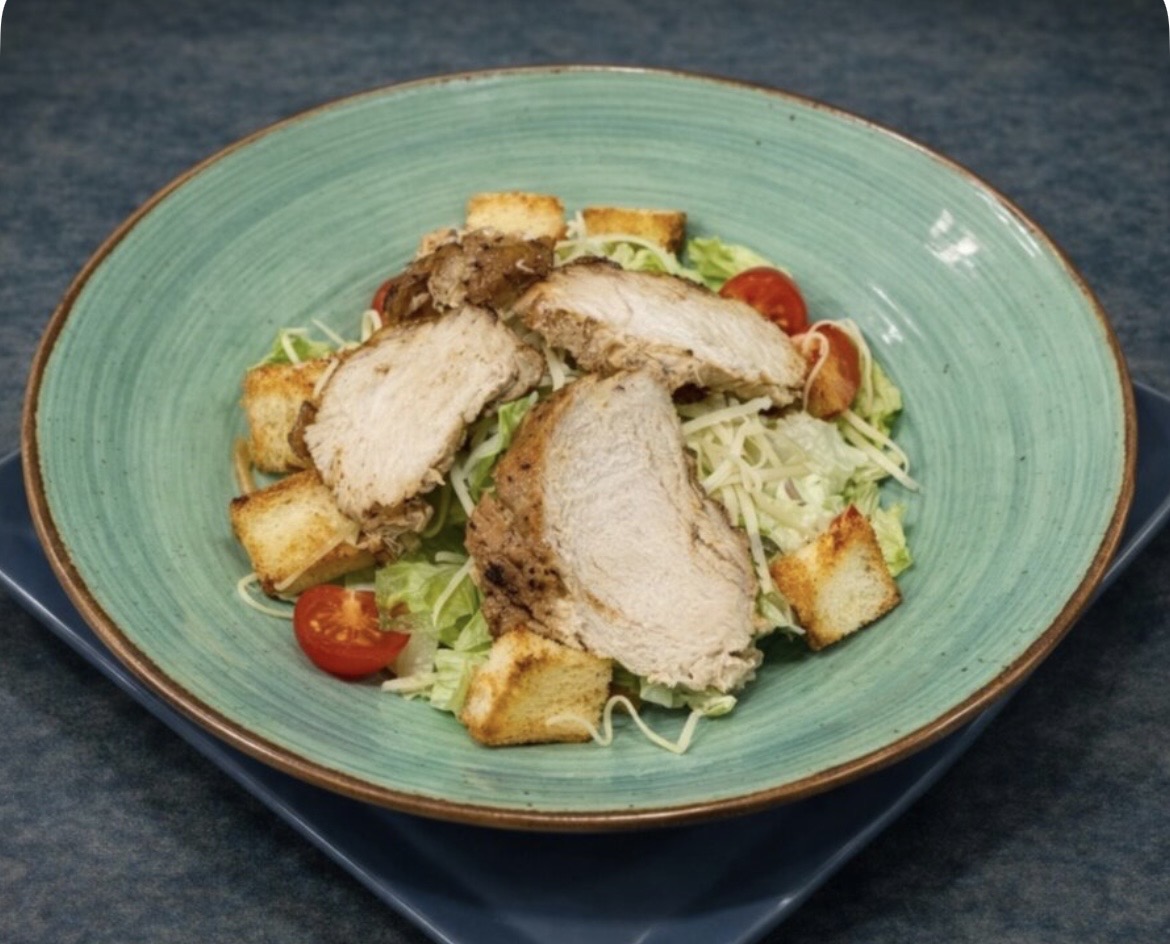 Салат Цезарь с курицей 300 г