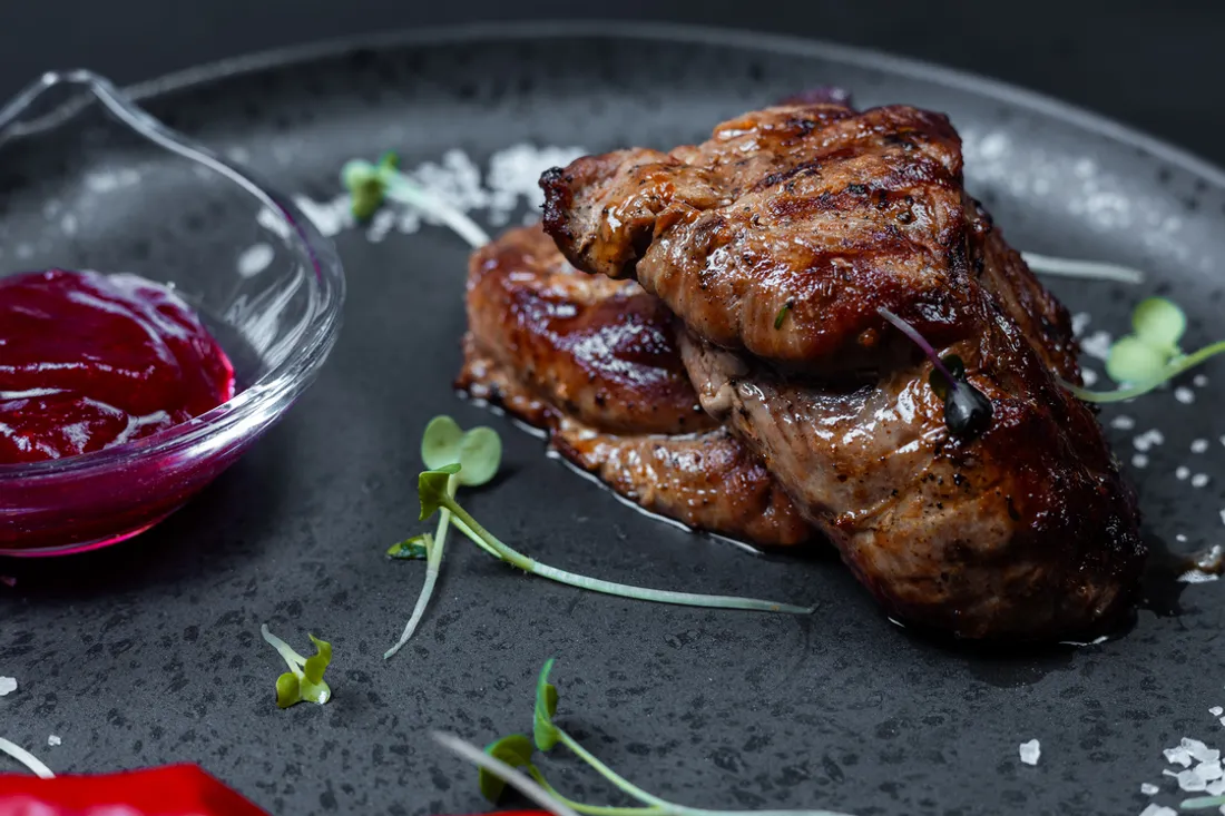 Медальоны из телятины Медальоны из телятины