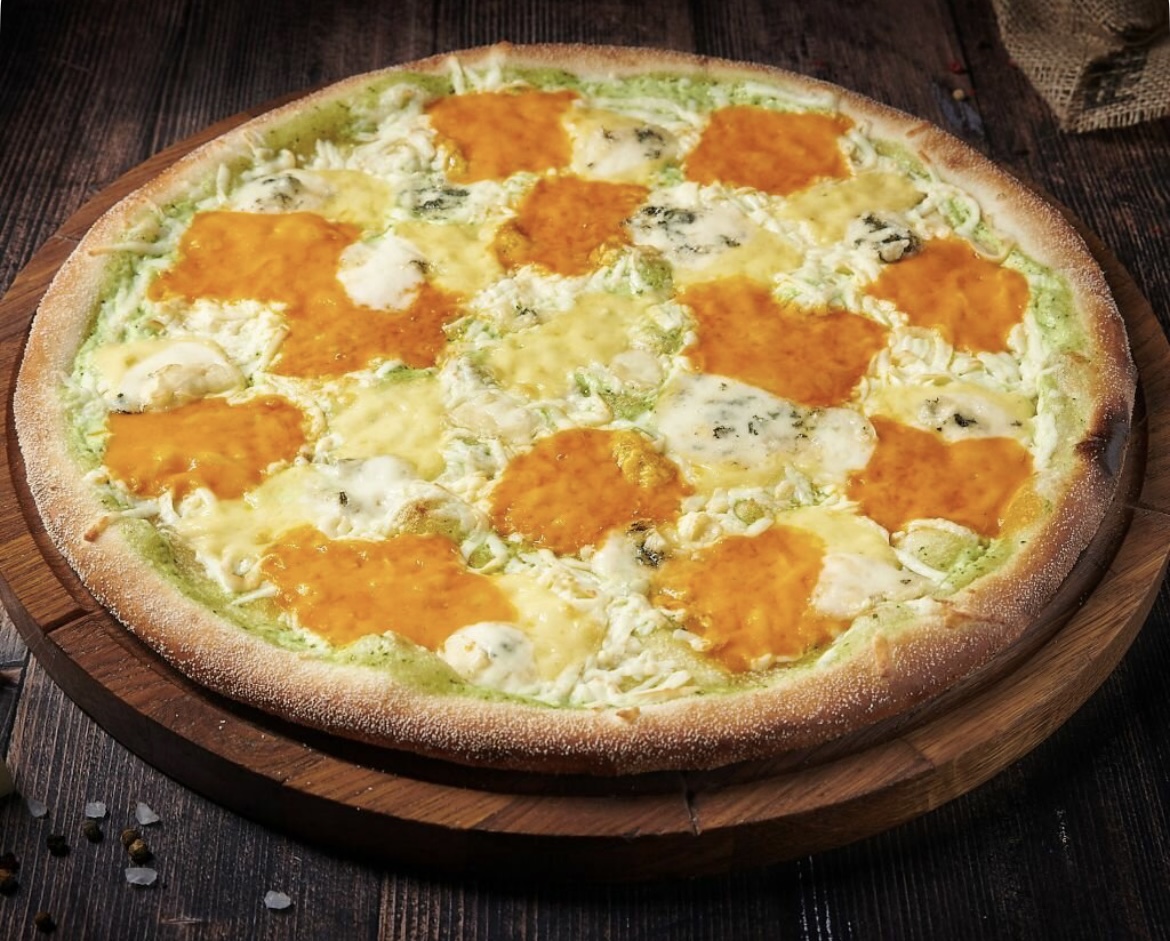 Четыре сыра с Горгонзолой D33 Пицца на тонком тесте624 г