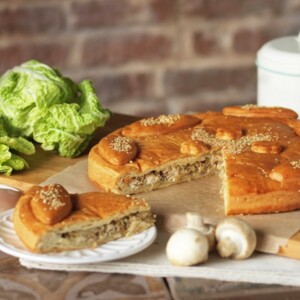 Пирог с курицей, капустой и грибами, 1 кг