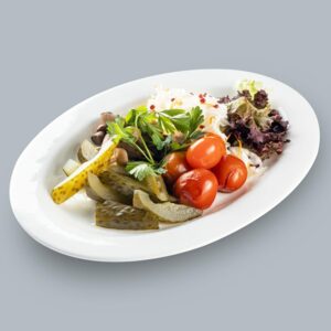 Набор из соленых и маринованных овощей