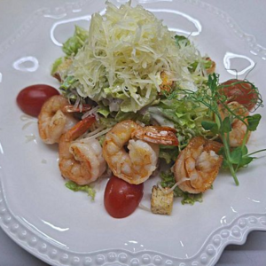 Салат Цезарь с креветкой